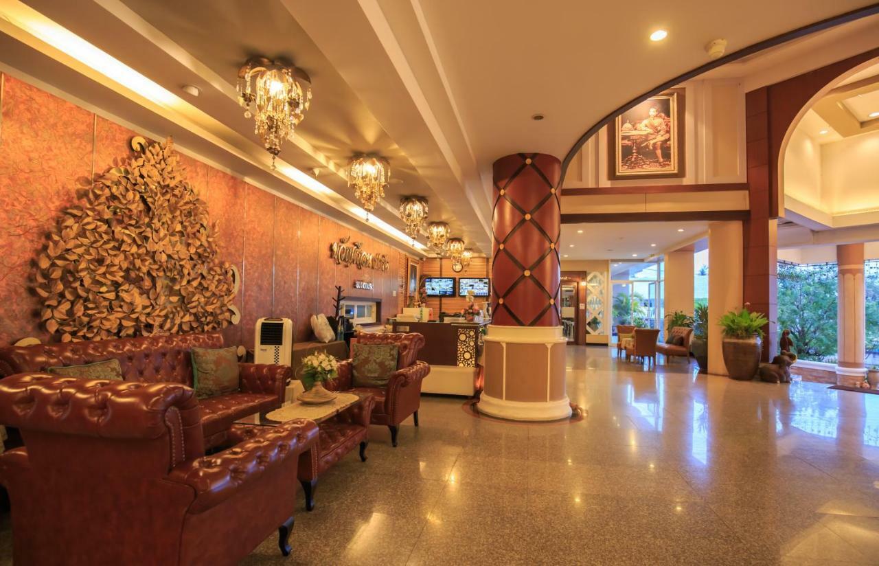 Kwan Ruen Park Hotel Nakhonratchasima Exterior photo