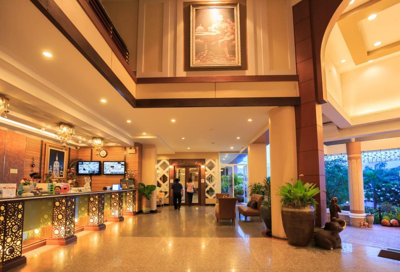 Kwan Ruen Park Hotel Nakhonratchasima Exterior photo