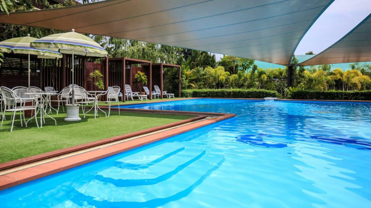 Kwan Ruen Park Hotel Nakhonratchasima Exterior photo