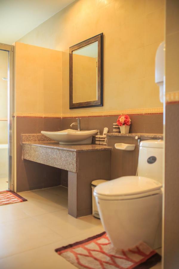 Kwan Ruen Park Hotel Nakhonratchasima Exterior photo